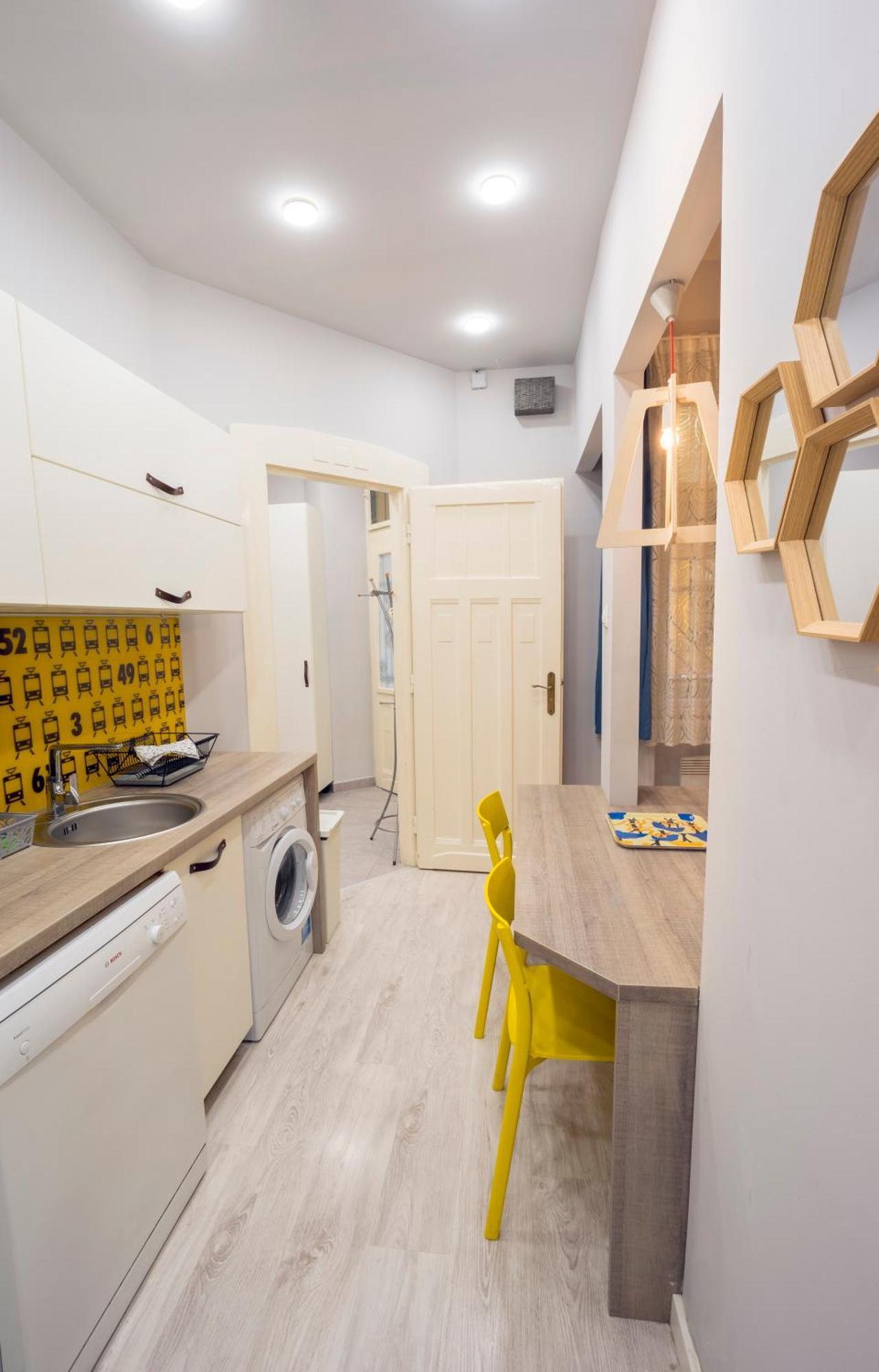 Unique Studio At The Danube With Aircon Budapest Bagian luar foto