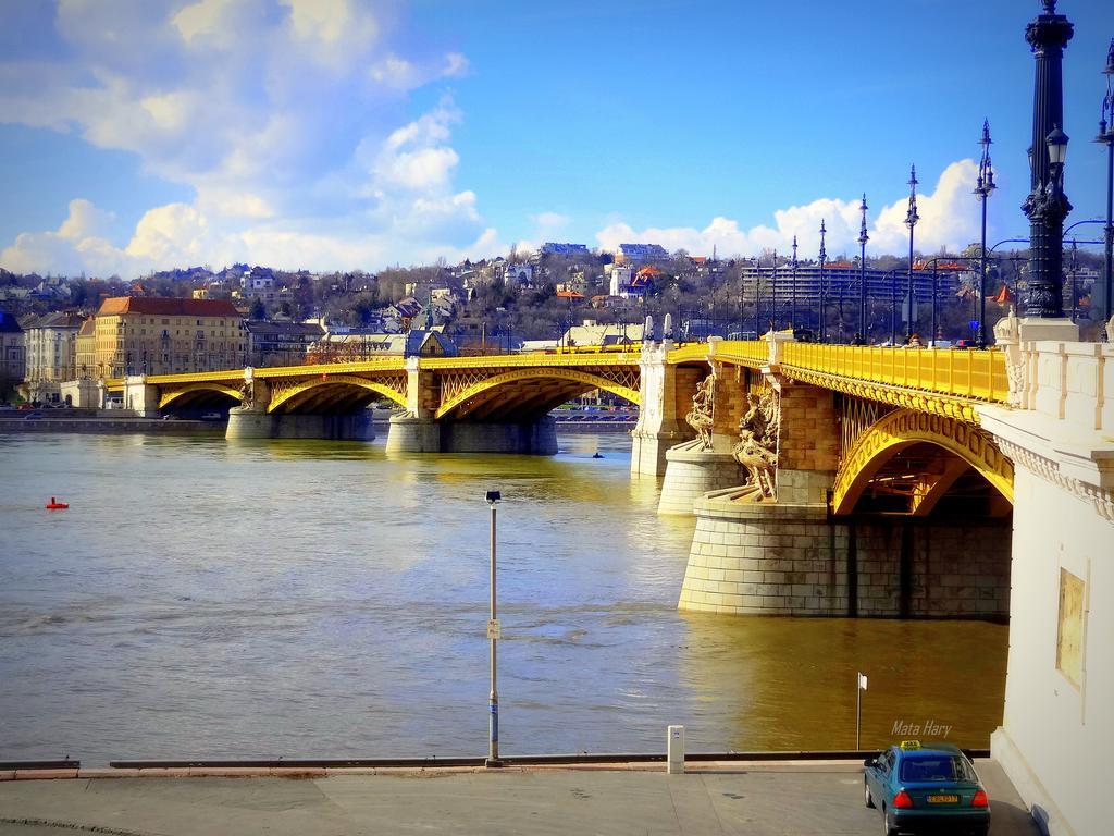 Unique Studio At The Danube With Aircon Budapest Bagian luar foto